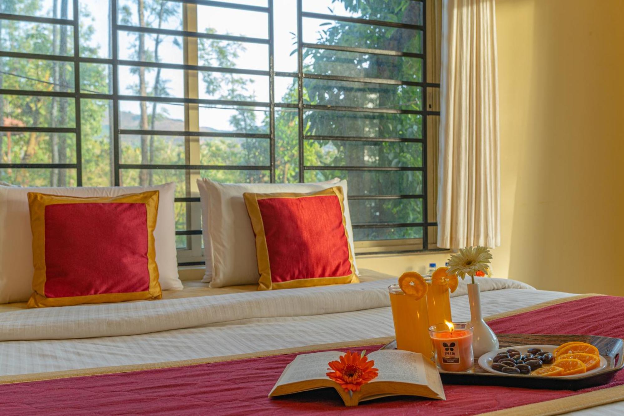 Hotel Q Swarga Retreat Attigundi Esterno foto